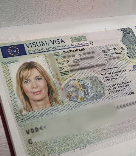 Visum. Einreise. Start.